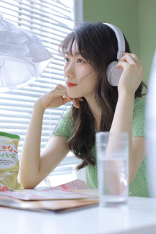 抽插乳房前台秘书